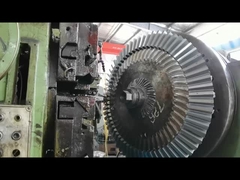 40CrNiMoA การเหนี่ยวนำเหล็กโลหะผสมเกียร์ทรงกรวยตรงแข็งสำหรับเครื่องบดกรวย